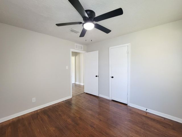 5815 Southseas Street, Houston, TX 77033