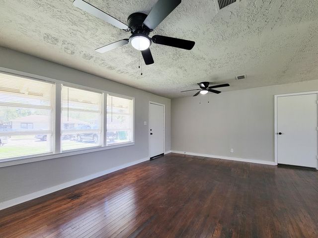 5815 Southseas Street, Houston, TX 77033