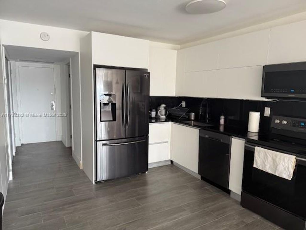 3375 N Country Club Dr 1409, Aventura, FL 33180