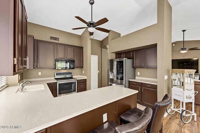 8450 W MCRAE Way, Peoria, AZ 85382