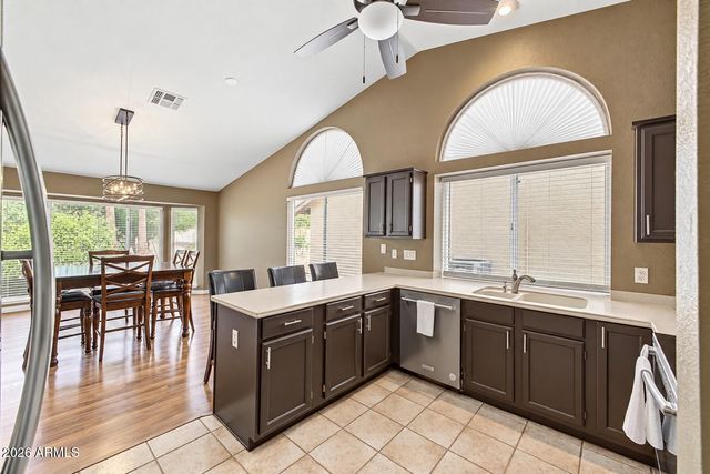 8450 W MCRAE Way, Peoria, AZ 85382