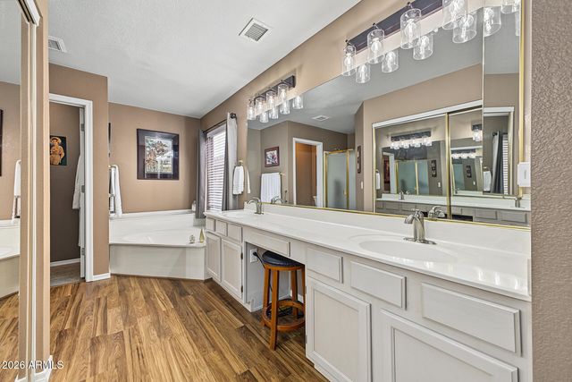 8450 W MCRAE Way, Peoria, AZ 85382