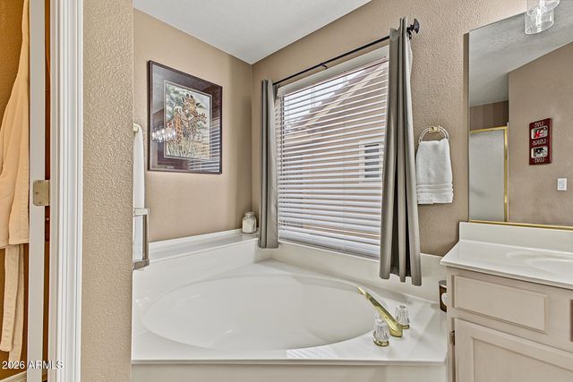 8450 W MCRAE Way, Peoria, AZ 85382