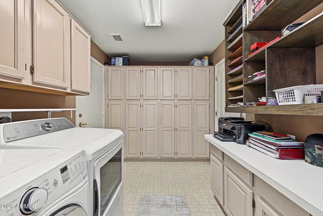 8450 W MCRAE Way, Peoria, AZ 85382