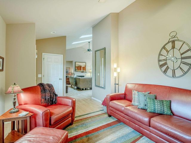 6027 CANYON Parkway, Mcfarland, WI 53558