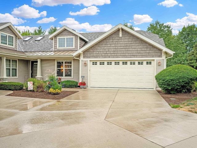 6027 CANYON Parkway, Mcfarland, WI 53558