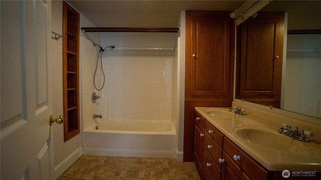 11806 SE 192nd Street, Renton, WA 98058