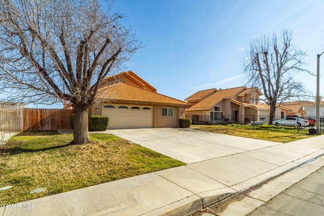 43742 Rialto Drive, Lancaster, CA 93535