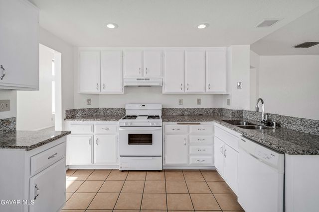 43742 Rialto Drive, Lancaster, CA 93535