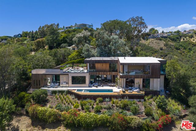 10733 Stradella Court, Los Angeles, CA 90077