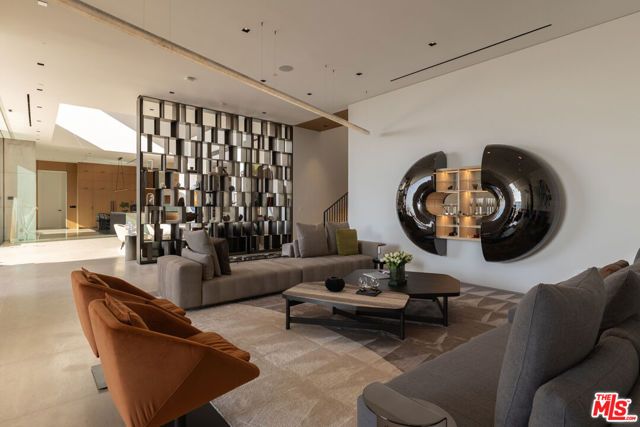 10733 Stradella Court, Los Angeles, CA 90077