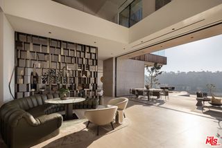 10733 Stradella Court, Los Angeles, CA 90077