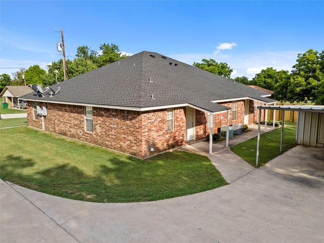 245 Oak Court 247, Rhome, TX 76078