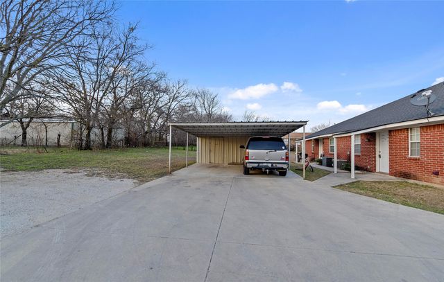 245 Oak Court 247, Rhome, TX 76078