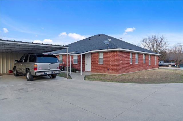 245 Oak Court 247, Rhome, TX 76078