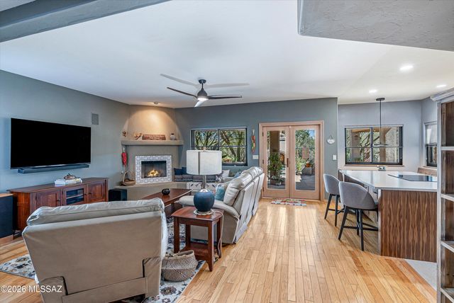 100 N Eastern Slope Loop, Tucson, AZ 85748