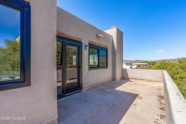 100 N Eastern Slope Loop, Tucson, AZ 85748