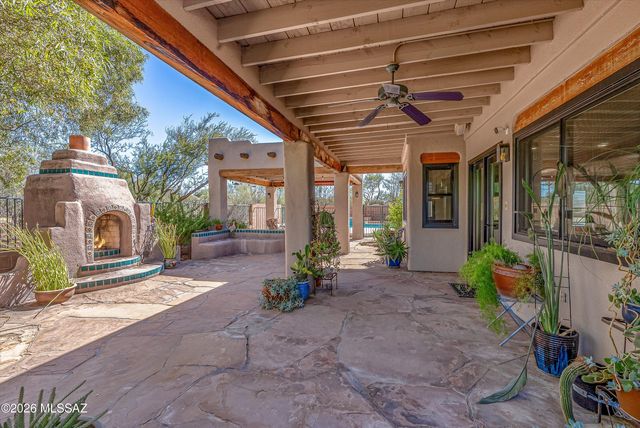 100 N Eastern Slope Loop, Tucson, AZ 85748