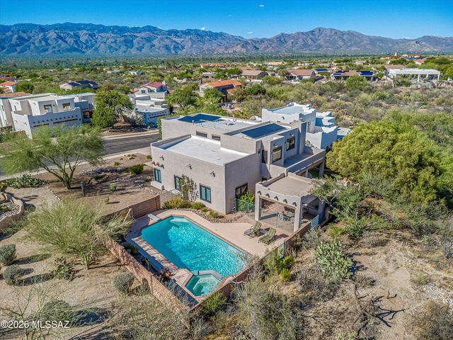 100 N Eastern Slope Loop, Tucson, AZ 85748