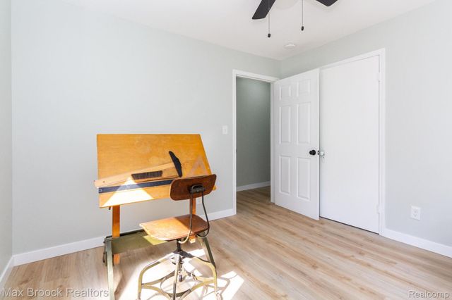 4120 Lotus Drive, Waterford Charter Township, MI 48329