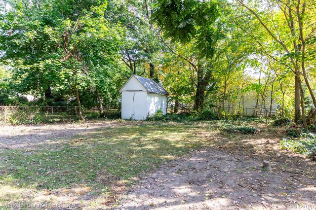 4120 Lotus Drive, Waterford Charter Township, MI 48329