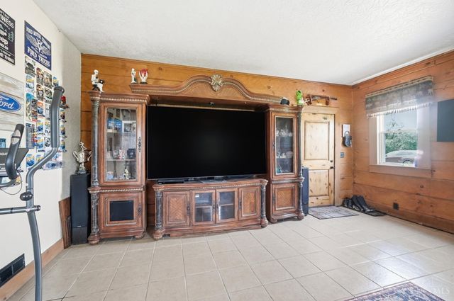 255 W Pekin Road, Clearcreek Twp., OH 45036