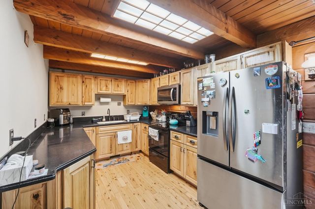 255 W Pekin Road, Clearcreek Twp., OH 45036