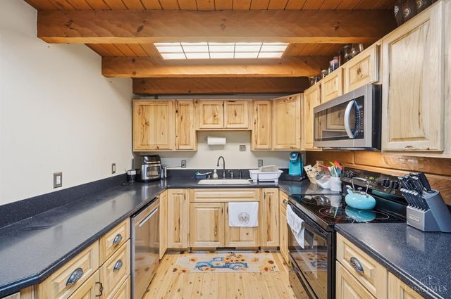 255 W Pekin Road, Clearcreek Twp., OH 45036