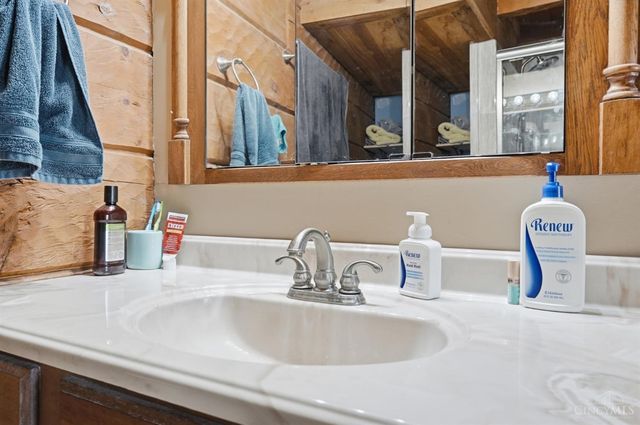 255 W Pekin Road, Clearcreek Twp., OH 45036