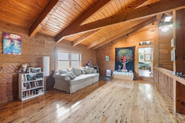255 W Pekin Road, Clearcreek Twp., OH 45036