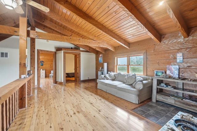 255 W Pekin Road, Clearcreek Twp., OH 45036