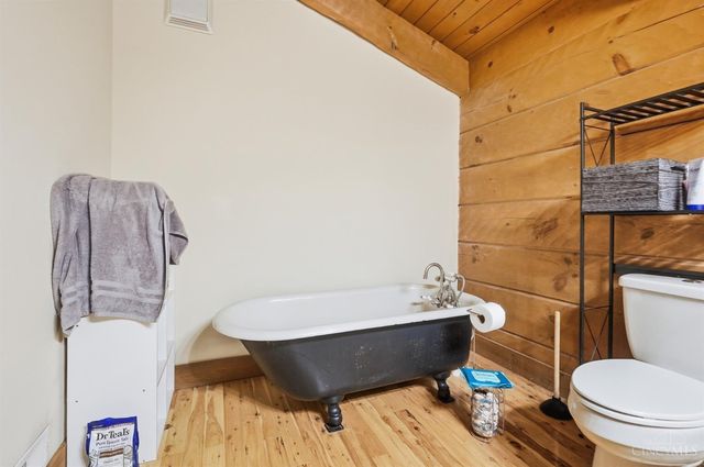 255 W Pekin Road, Clearcreek Twp., OH 45036