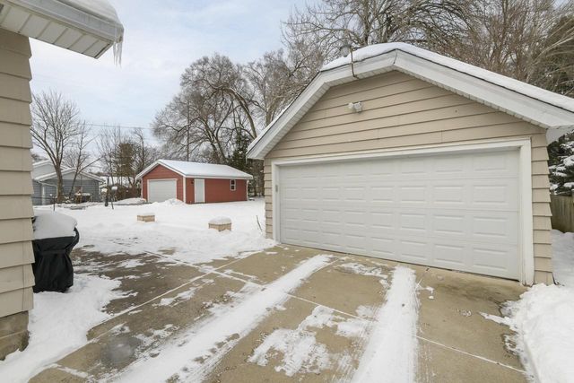 1140 Motor AVENUE, Waukesha, WI 53188
