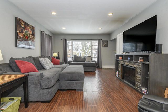 1140 Motor AVENUE, Waukesha, WI 53188