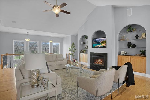 8609 Maple Grove Road, Edwardsville, IL 62025