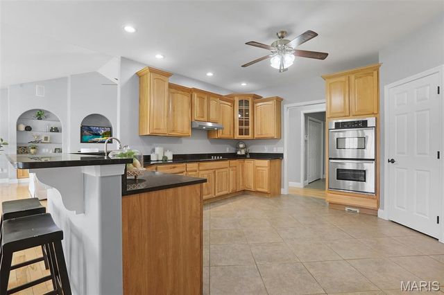 8609 Maple Grove Road, Edwardsville, IL 62025