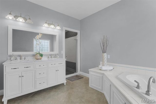 8609 Maple Grove Road, Edwardsville, IL 62025