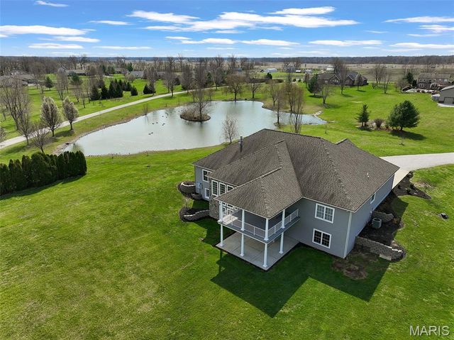 8609 Maple Grove Road, Edwardsville, IL 62025