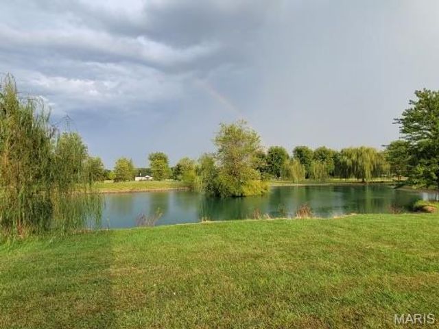 8609 Maple Grove Road, Edwardsville, IL 62025