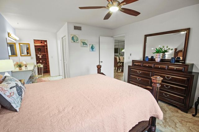 1041 Orange Terrace 102, Delray Beach, FL 33445