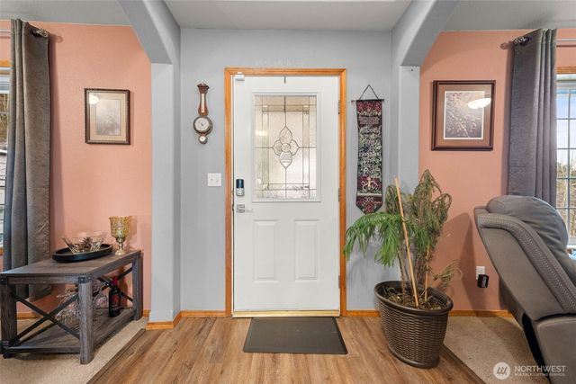 648 Kaitlyn St W, Eatonville, WA 98328