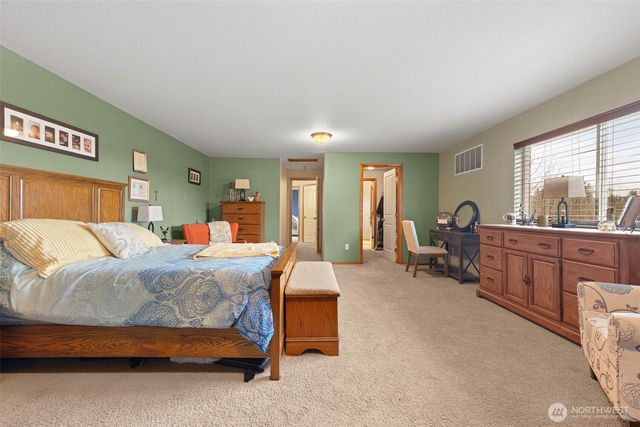 648 Kaitlyn St W, Eatonville, WA 98328