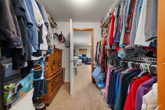 648 Kaitlyn St W, Eatonville, WA 98328