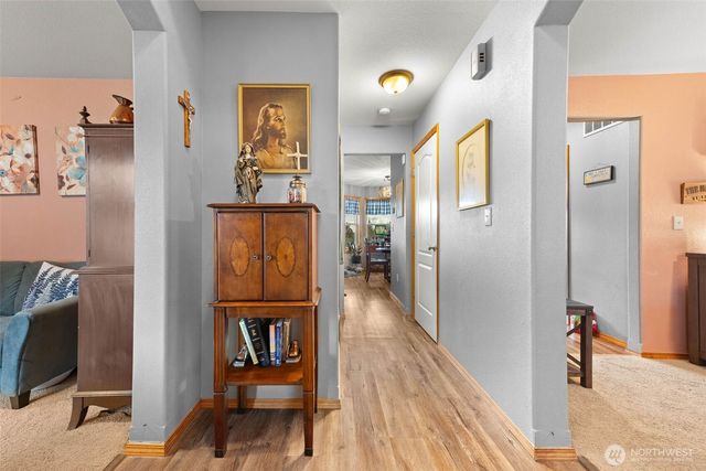 648 Kaitlyn St W, Eatonville, WA 98328