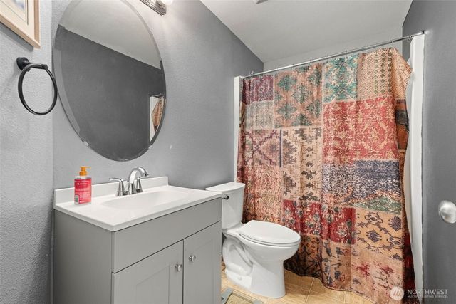 648 Kaitlyn St W, Eatonville, WA 98328