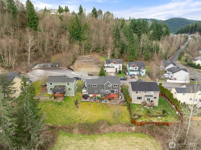 648 Kaitlyn St W, Eatonville, WA 98328