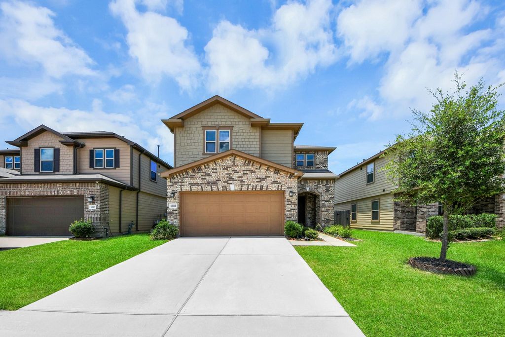 14611 Lofty Cedar Drive, Houston, TX 77068