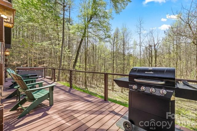 210 Chickadee Drive, Bryson City, NC 28713
