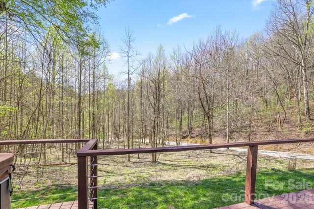 210 Chickadee Drive, Bryson City, NC 28713