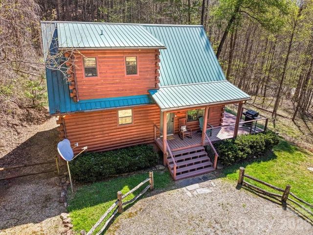210 Chickadee Drive, Bryson City, NC 28713